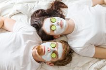 ¿Sabías que en tu rutina de belleza diaria te estás exponiendo a sustancias químicas tóxicas?
